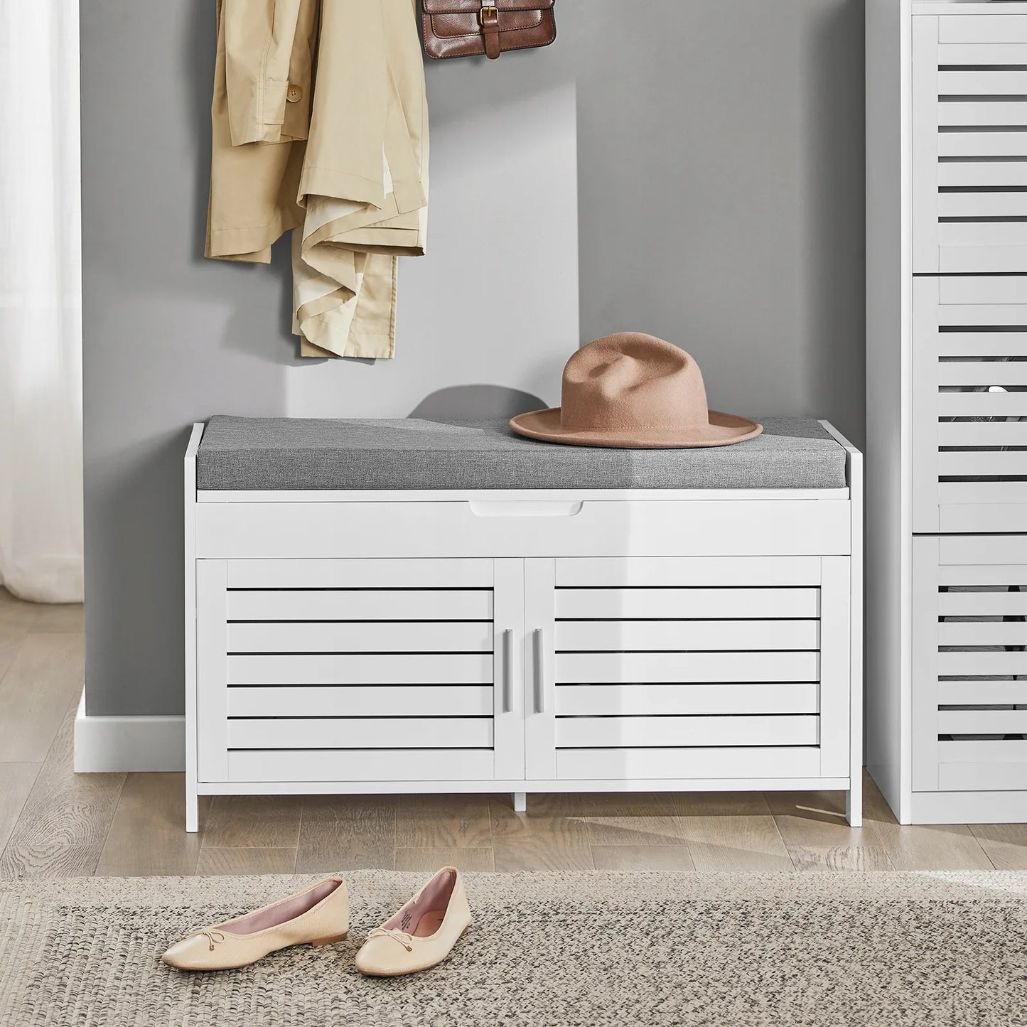 Apmušta batų spintelė su sėdyne ir organizatoriumi SoBuy FSR102-W, 90 cm