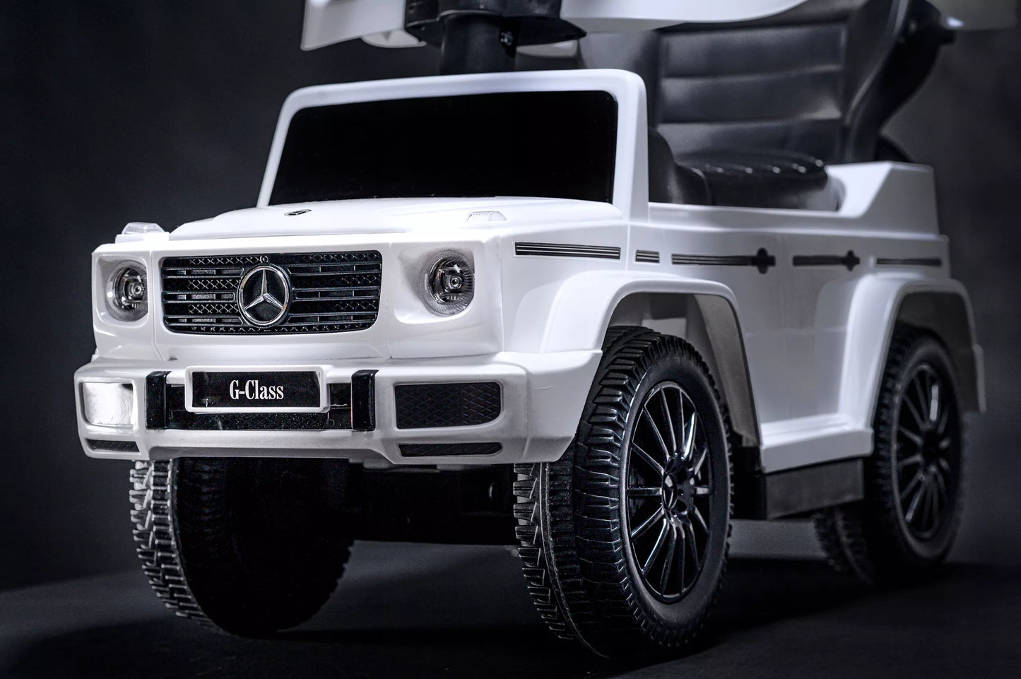 Vaikiškas automobilis stumiamas, automobiliukas MERCEDES su guminiais ratais, odine sėdyne, kaip vaikštynė - puiki dovana