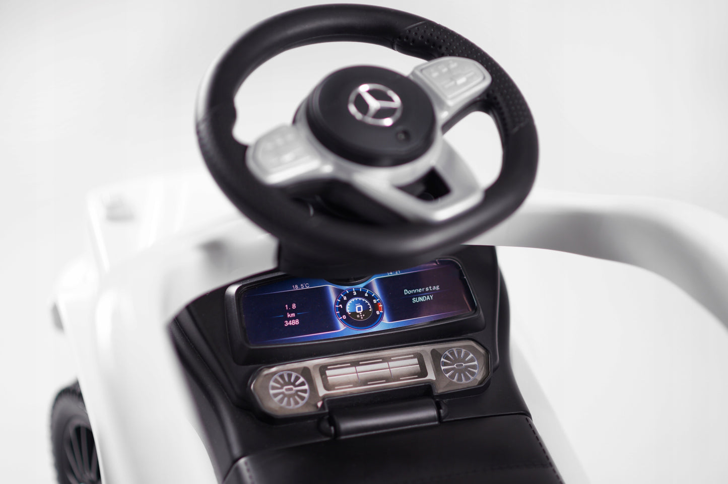 Vaikiškas automobilis stumiamas, automobiliukas MERCEDES su guminiais ratais, odine sėdyne, kaip vaikštynė - puiki dovana