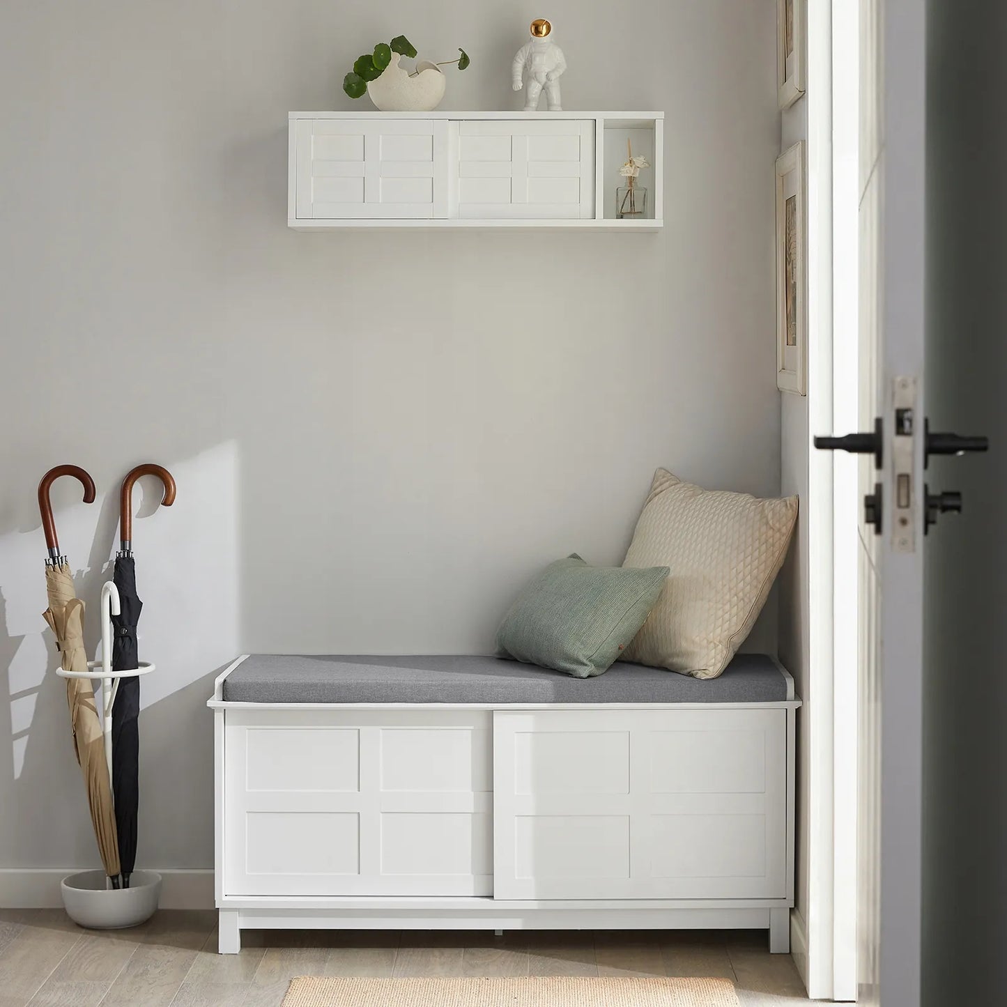 Batų spintelė su sėdyne, stumdomos durys, 114cm FSR86-W