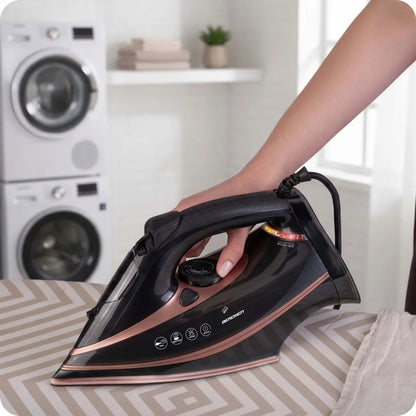 Berdsen BD-332 garinis lygintuvas 3000 W, keraminis padas, vertikalus lyginimas