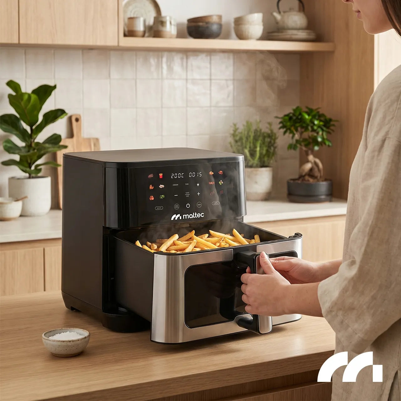 Beriebalė gruzdintuvė Maltec AirFryer 10L 2000W su stebėjimo langeliu ir kepimo padėklais