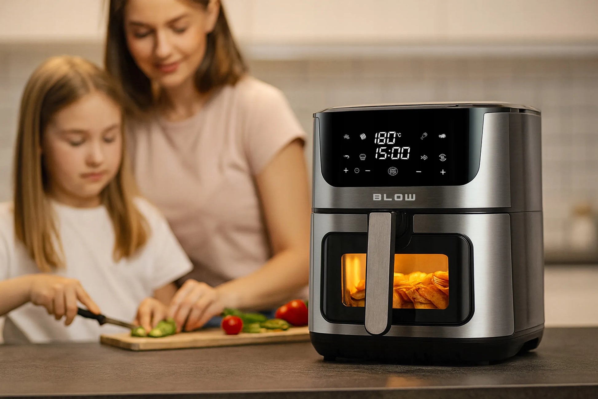 BLOW 44-600 karšto oro gruzdintuvė, 8 litrų, 2500W, 8 programos