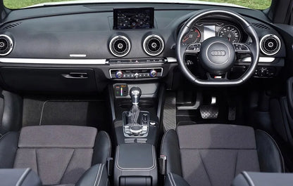 BLOW automobilinis „Bluetooth 5.3“ FM siųstuvas su RGB apšvietimu, „QC 3.0“ ir USB-C PD 20 W įkrovikliu