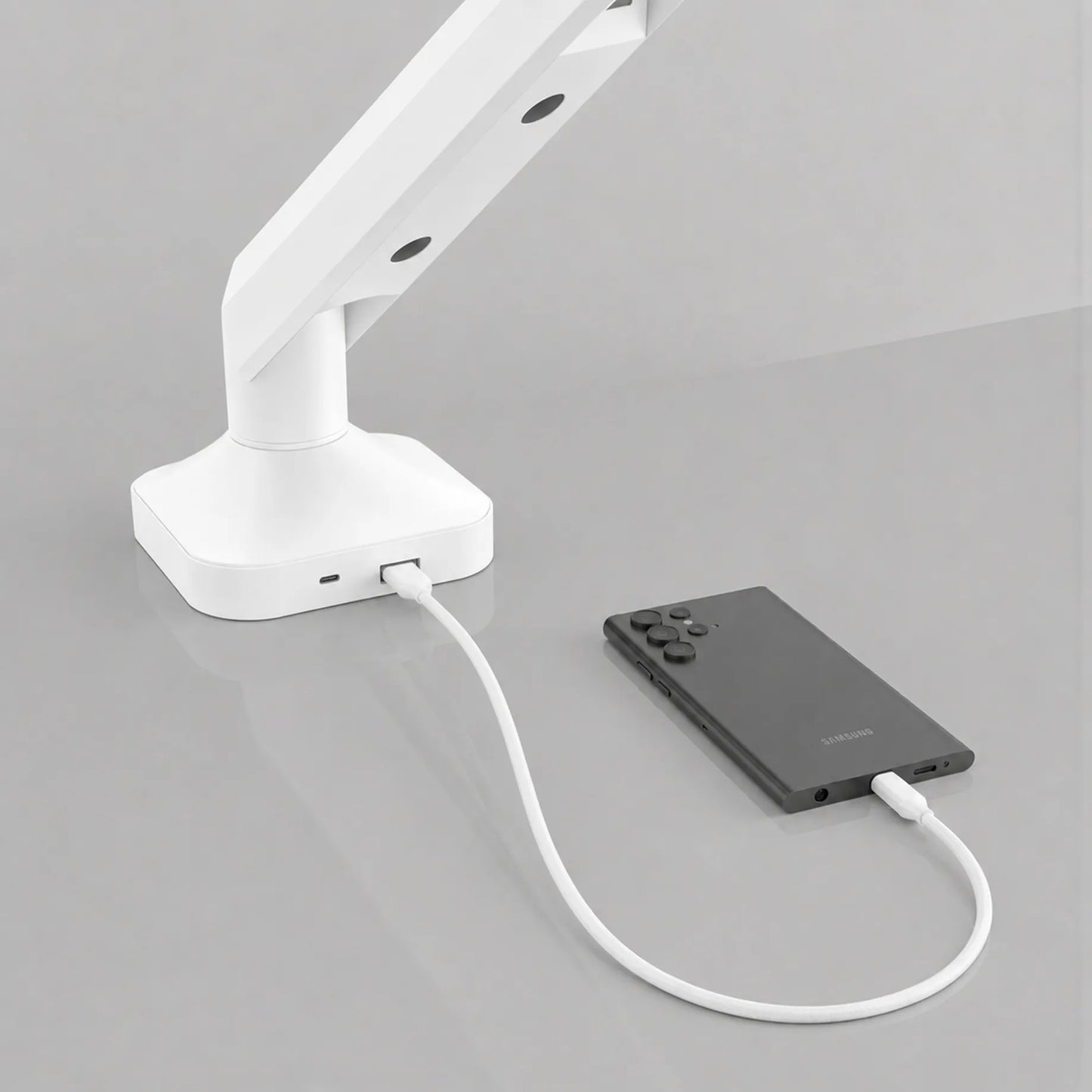 Boste monitorlio laikiklis, skirtas 17–40 colių ekranams, VESA, USB prievadai, du montavimo būdai
