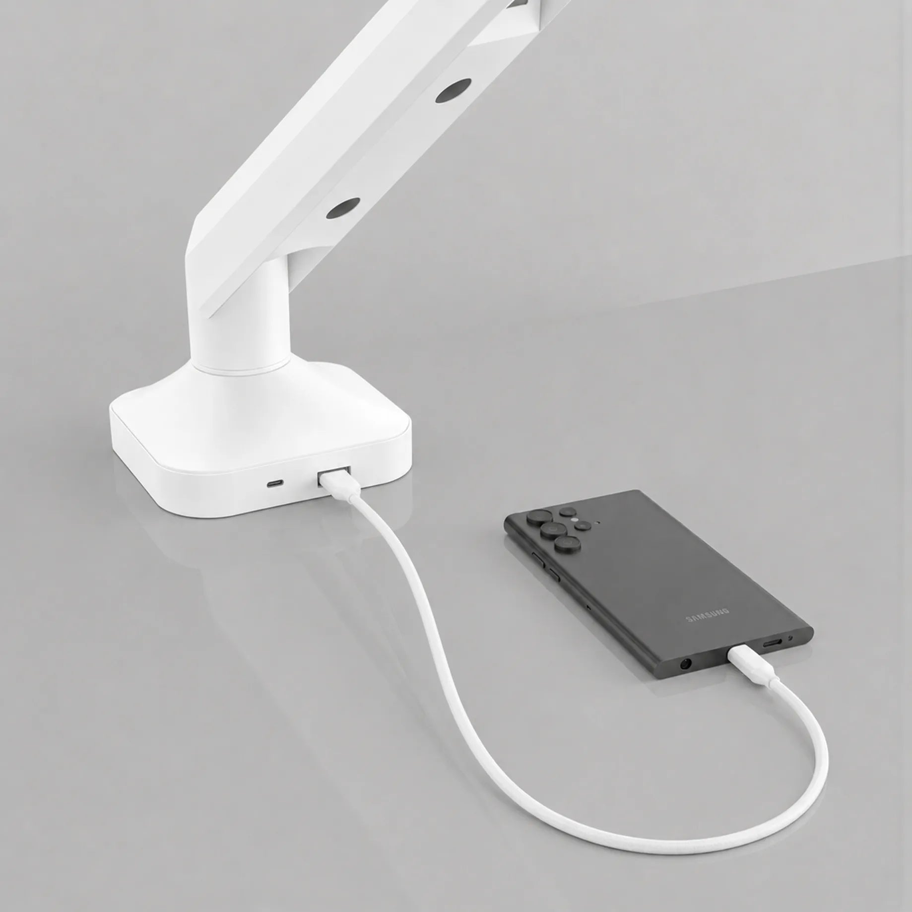 Boste monitorlio laikiklis, skirtas 17–40 colių ekranams, VESA, USB prievadai, du montavimo būdai