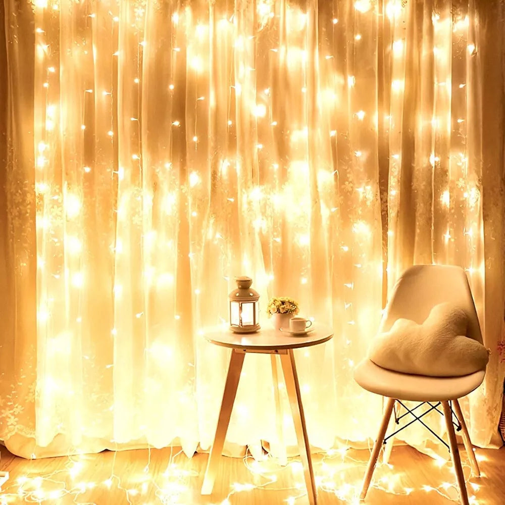 Dekoracinė LED šviesų užuolaida langui, šilta balta šviesa, 300 LED, 3x3m su pulteliu