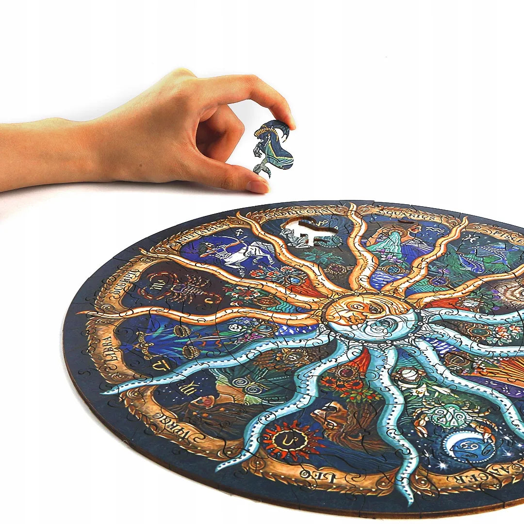 DIDELĖS MEDINĖS DĖLIONĖS 343 ELEMENTAI ZODIAKO ŽENKLAI MEDINĖJE DĖŽUTĖJE