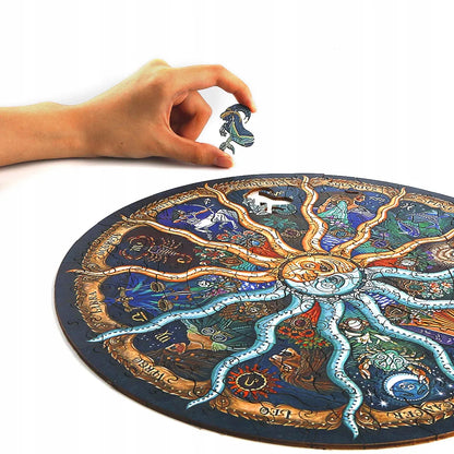 DIDELĖS MEDINĖS DĖLIONĖS 343 ELEMENTAI ZODIAKO ŽENKLAI MEDINĖJE DĖŽUTĖJE