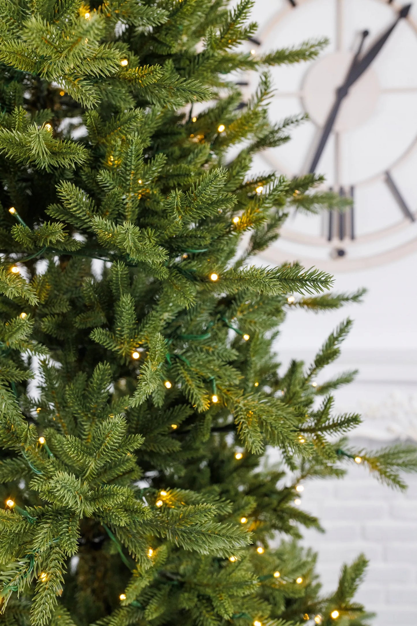 Dirbtinė eglutė Arkties eglė žalia PE+PVC 1,95 m + LED girlianda