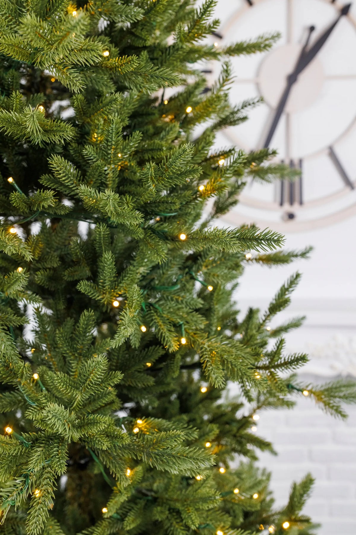 Dirbtinė eglutė Arkties eglė žalia PE+PVC 1,95 m + LED girlianda