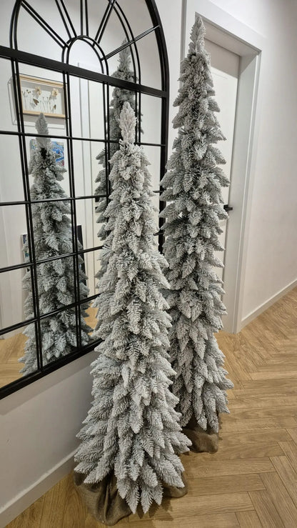 Dirbtinė siaura eglutė SLIM Tatrų eglė su sniegu 110 cm