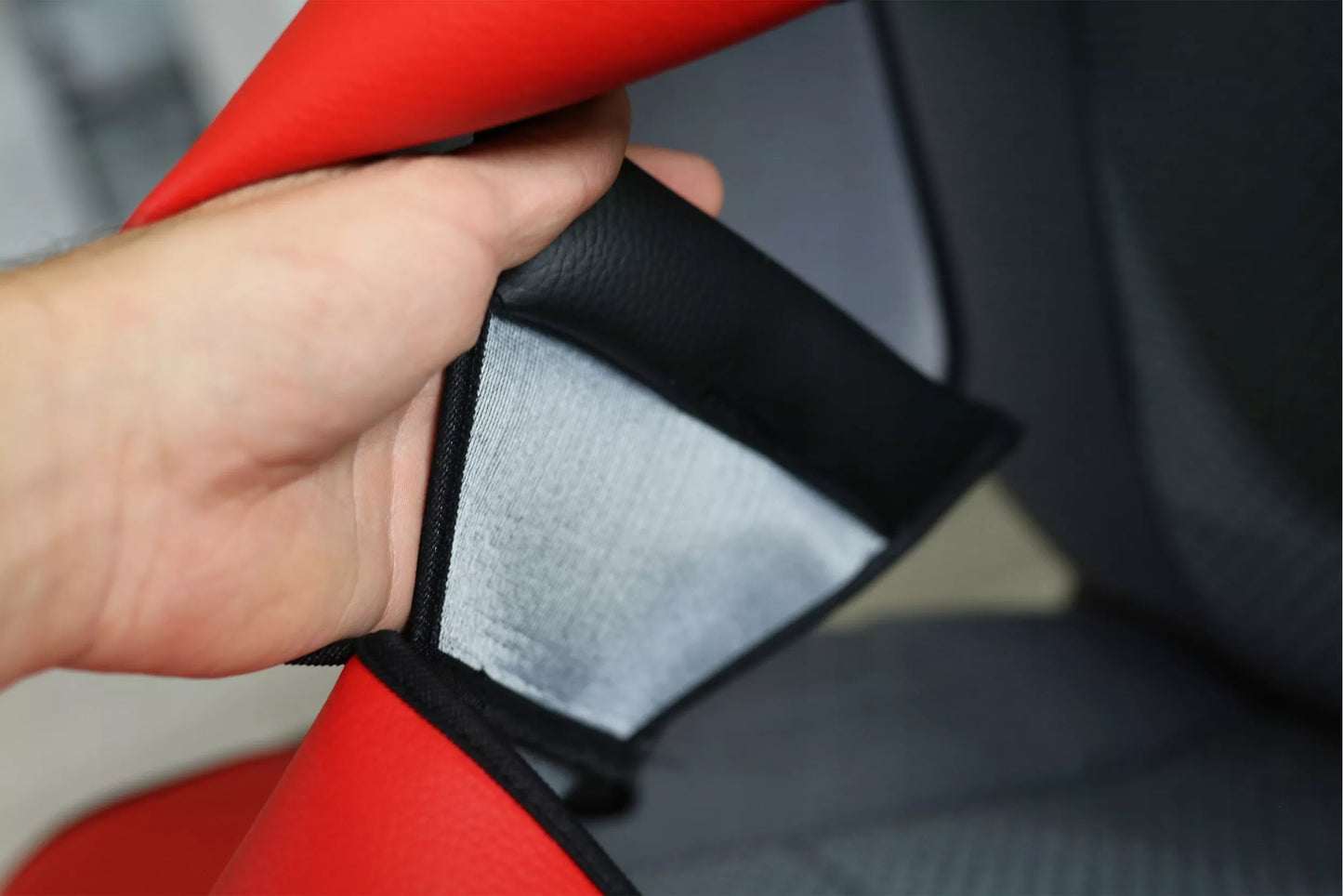 Storas apsauginis kilimėlis po automobilio kėdute