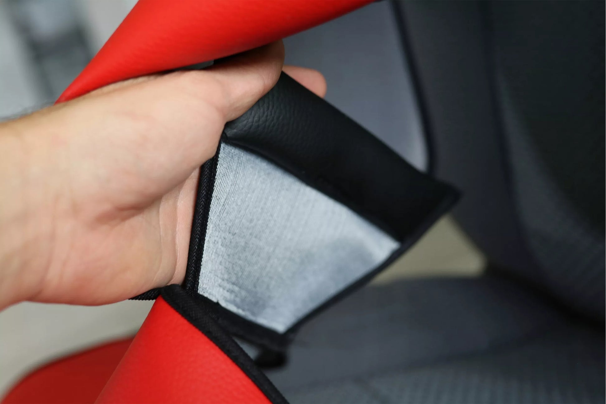 Storas apsauginis kilimėlis po automobilio kėdute