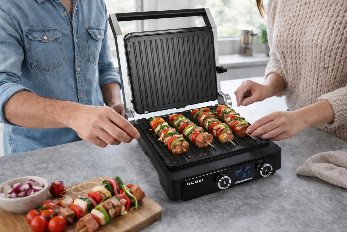 Elektrinis grilis BLOW Master Grill PRO 2500W, 180°, 2 kaitinimo zonos, laikmatis, išimamos plokštės