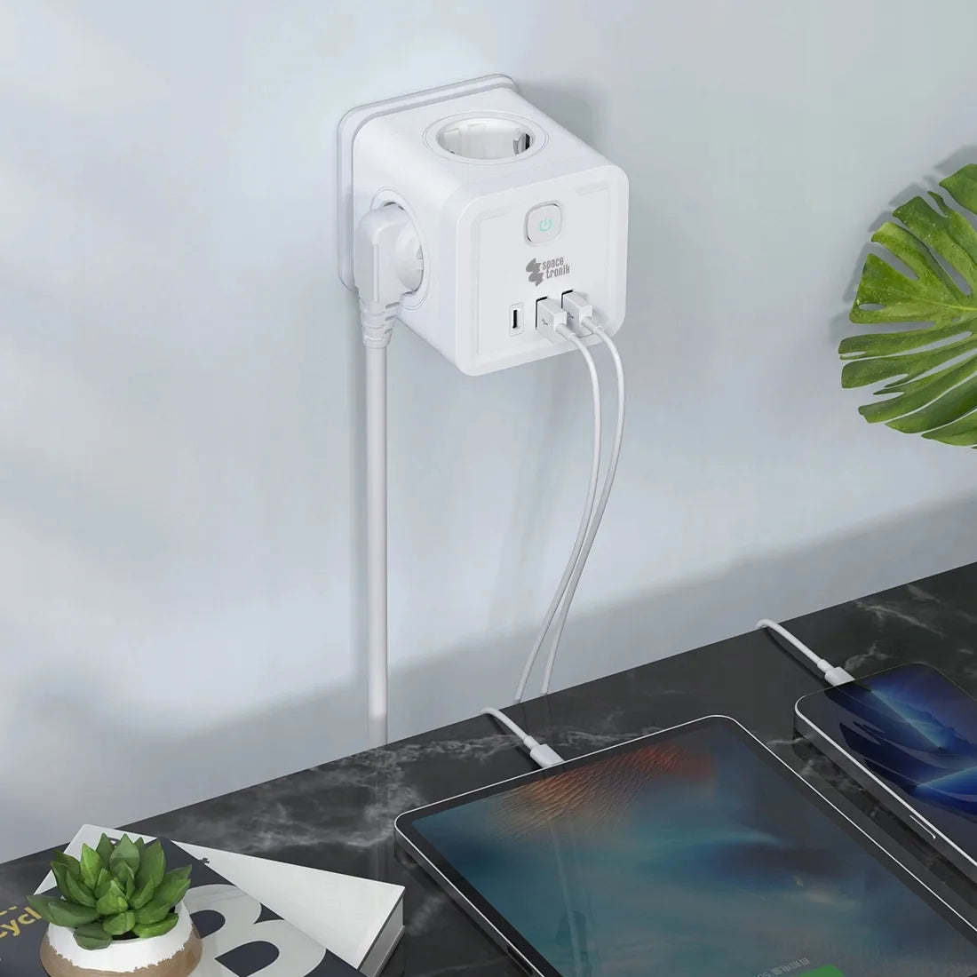 Elektrinis šakotuvas su jungikliu 4xAC 3xUSB Spacetronik