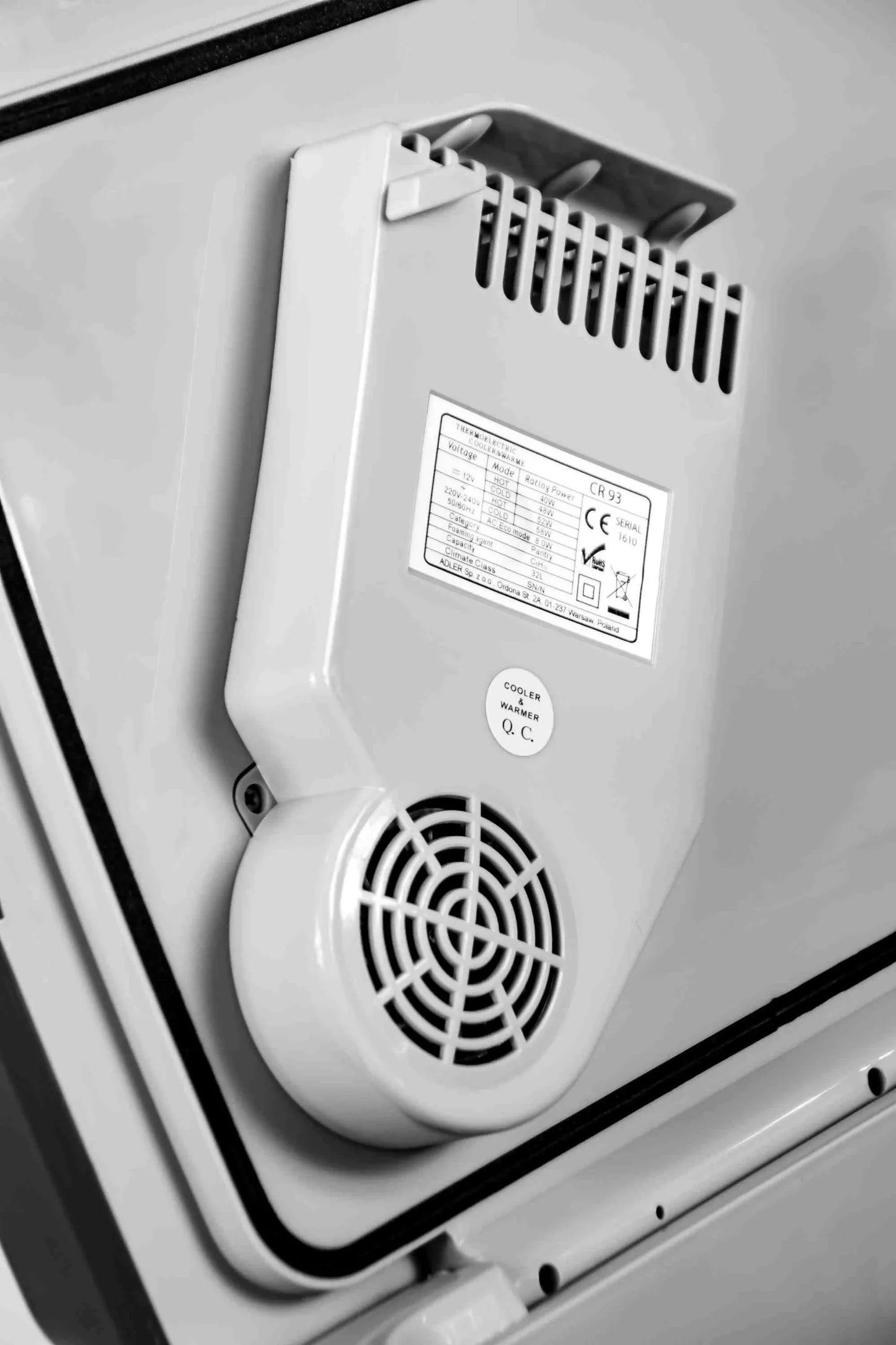 Elektrinis šaltkrepšis 25L su šaldymo ir šildymo funkcija 12V 230V