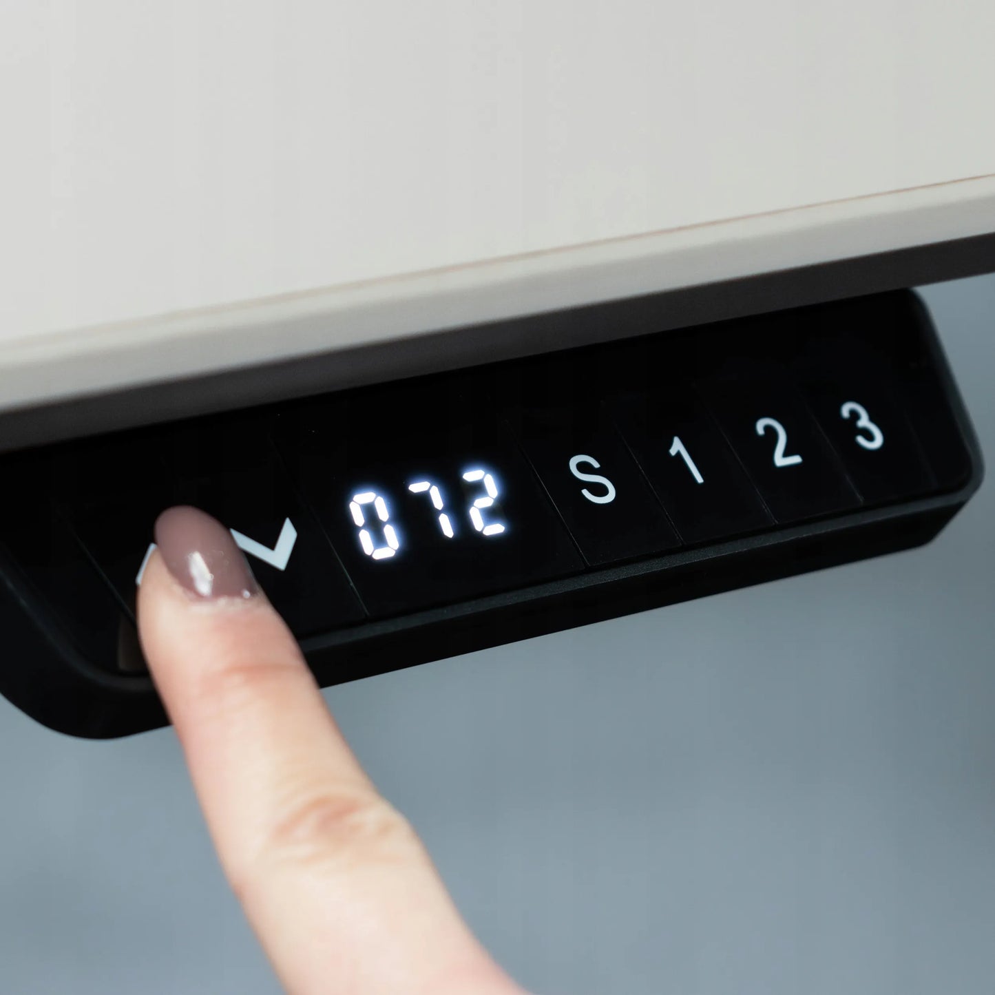 Elektrinis stalas Control Flex+ 138/67 LVNSystem baltas su aukščio reguliavimu