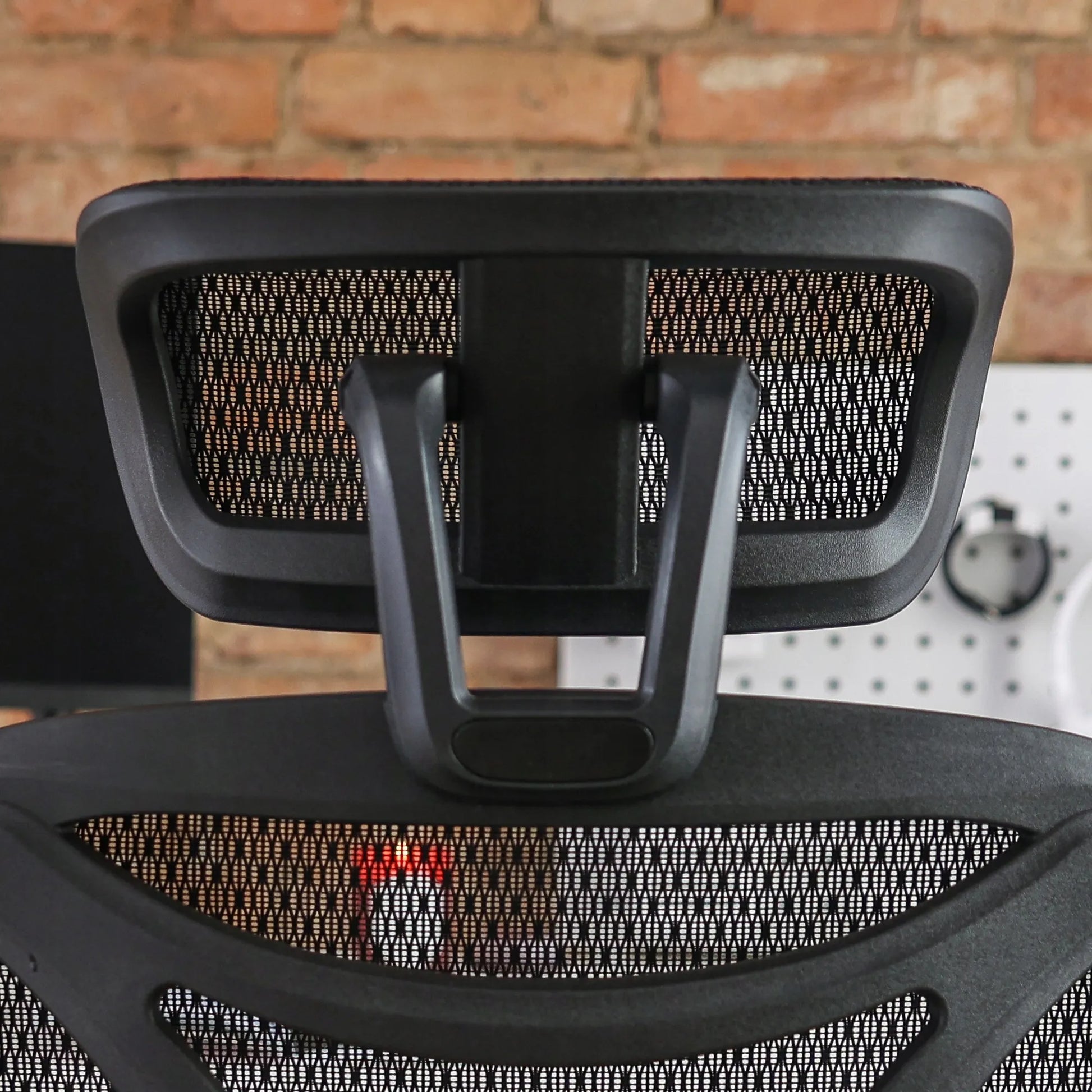 Ergonominė biuro kėdė Control Pro, sukamoji, juoda, LVNSystem
