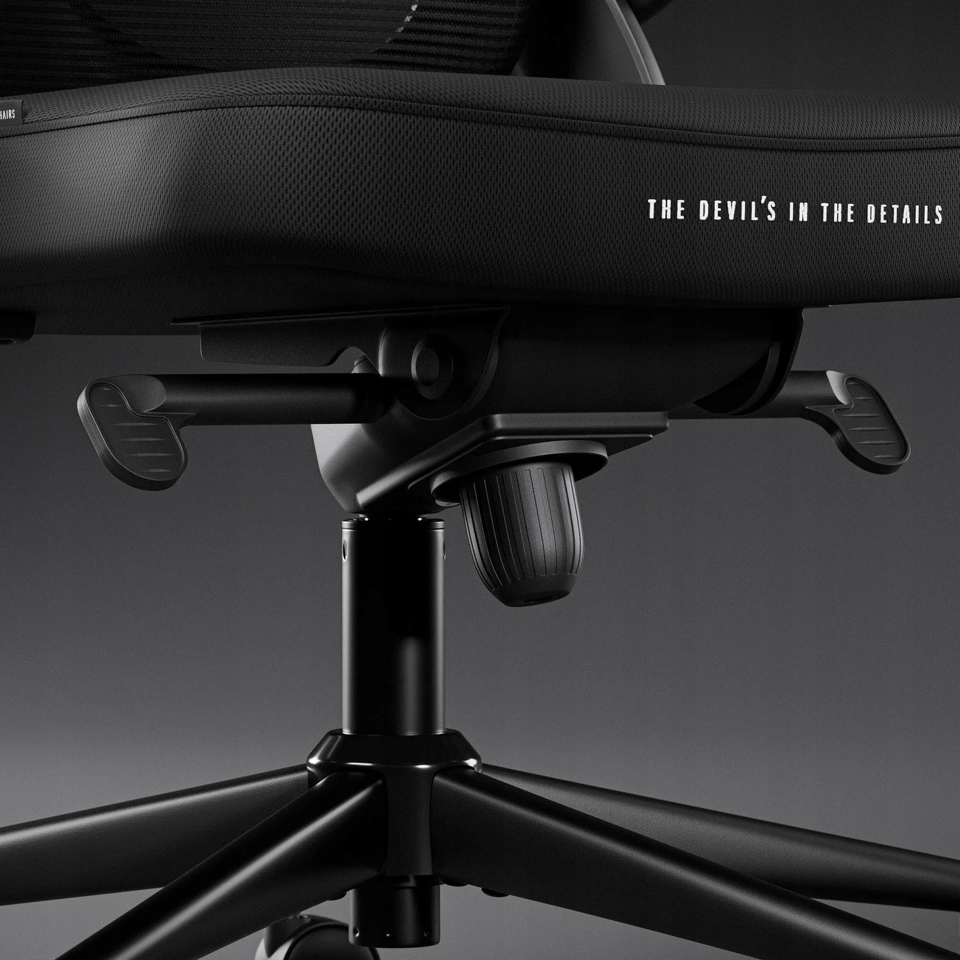Ergonominė biuro kėdė DIABLO V-Light, juoda