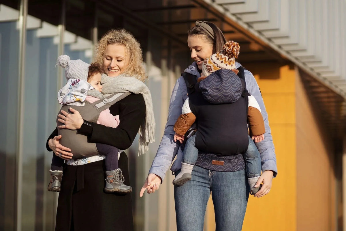 Ergonominė kūdikio nešioklė su gobtuvu MoMi Collet