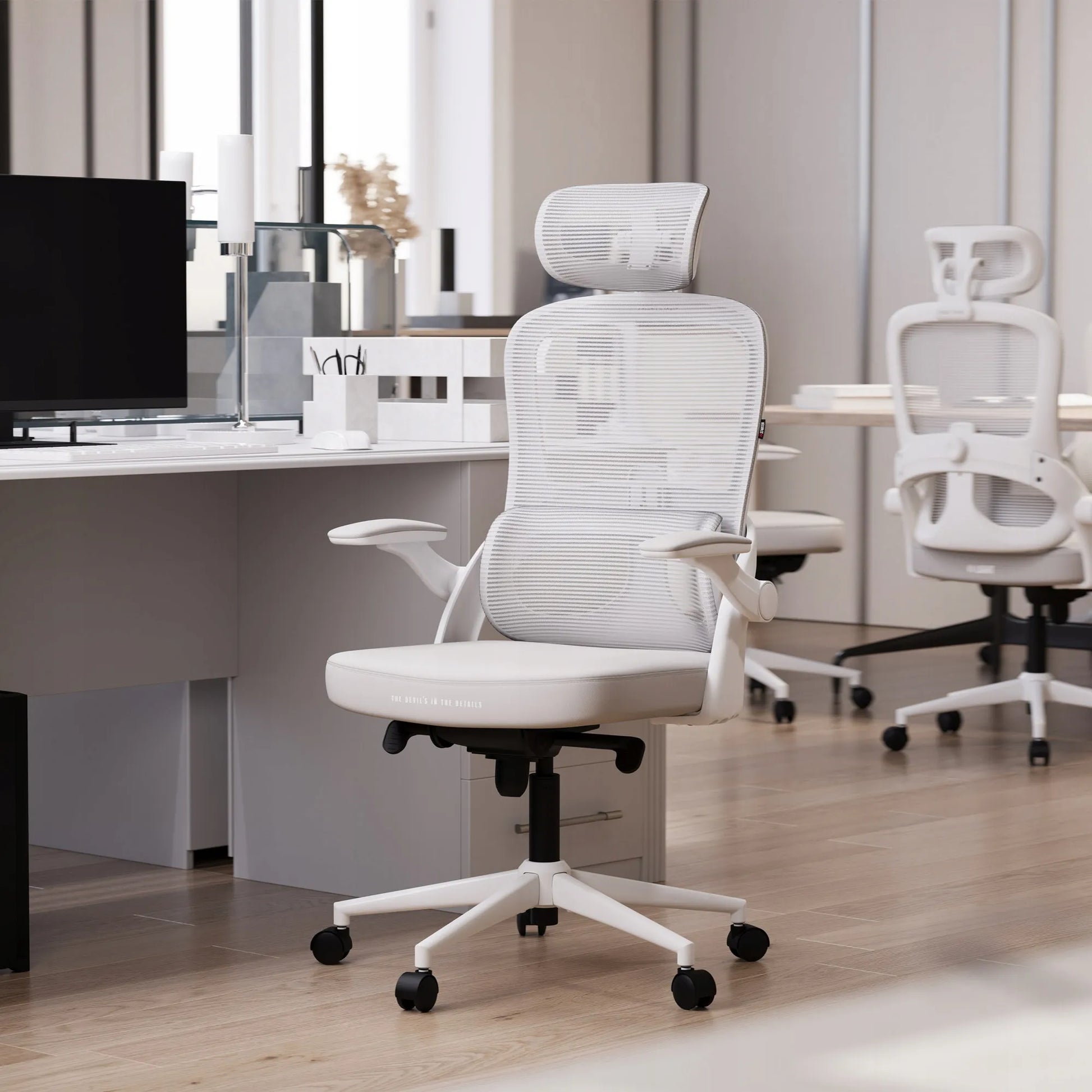 Ergonomiškas biuro kėdė sukama patogi DIABLO V-Light baltai-pilka