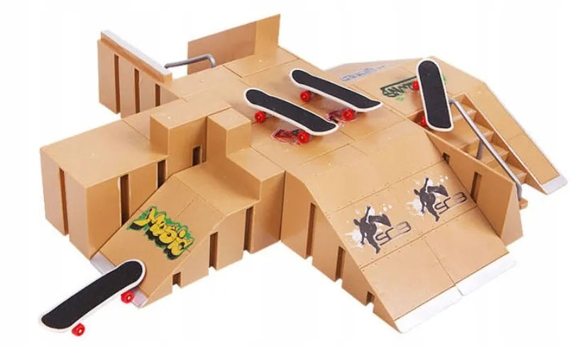 FB-04 fingerboard rinkinys su skateparku ir 4 mini riedlentėmis