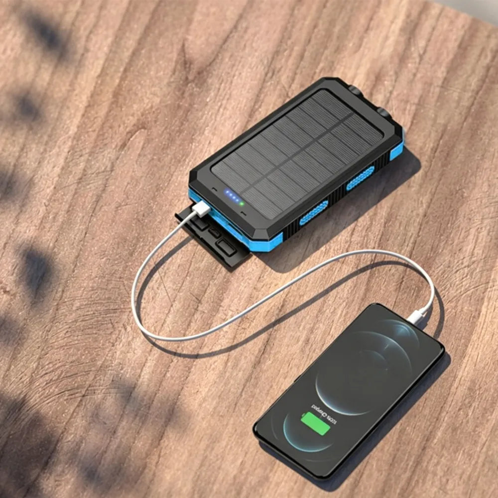 Galingas 30 000 mAh saulės energijos įkroviklis su žibintuvėliu ir kompasu, atsparus vandeniui, juodas