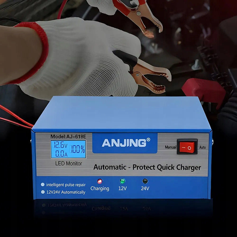 Galingas išmanusis automobilinis akumuliatoriaus įkroviklis 24V 12V 10A