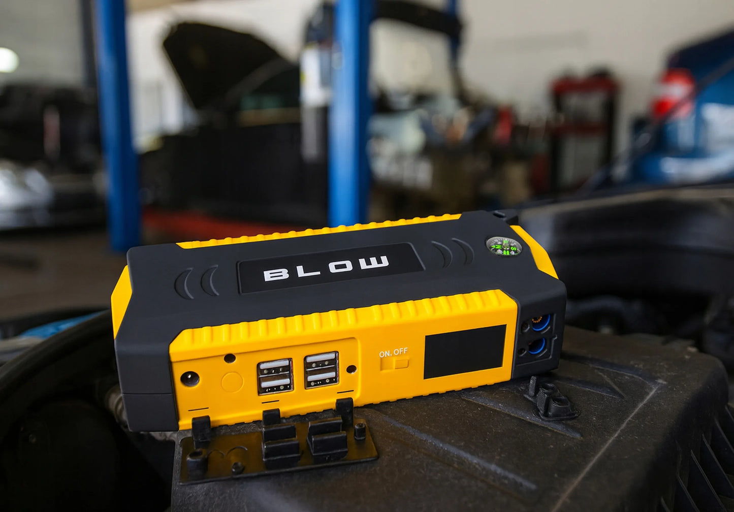 Galingas JUMP STARTER užvedimo įrenginys su „Powerbank“ funkcija 12V 16800mAh rinkinys