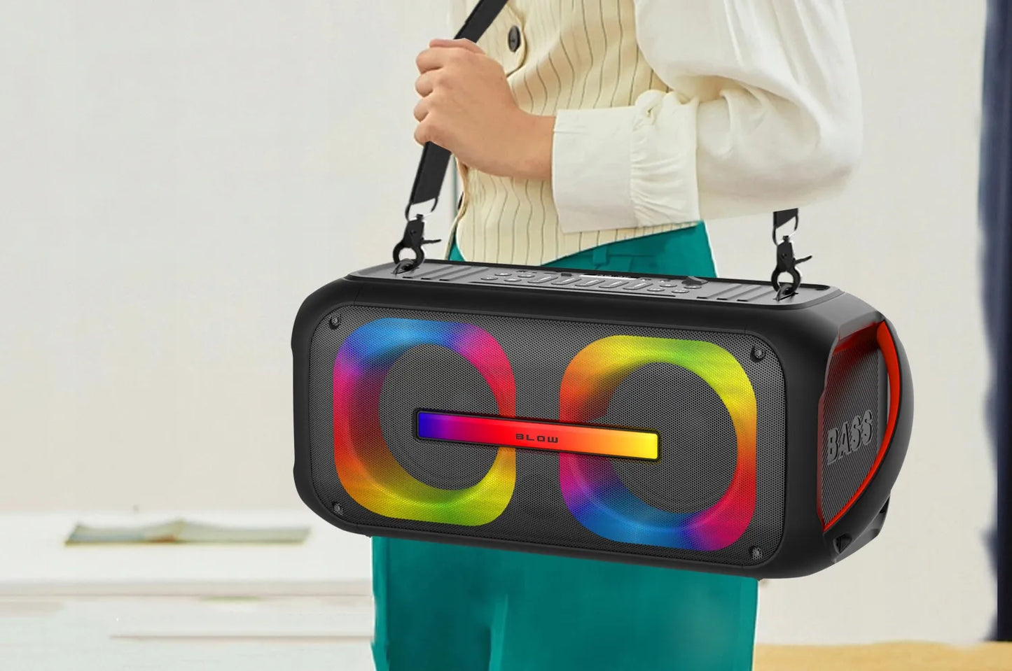 Galingas nešiojamas „Bluetooth“ garsiakalbis su mikrofonu ir pulteliu, USB, SD, karaokė