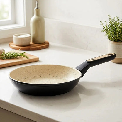 Granitinė keptuvė VILDE CREAMTICA kepimui ir troškinimui, dujinėms ir indukcinėms viryklėms, 20 cm