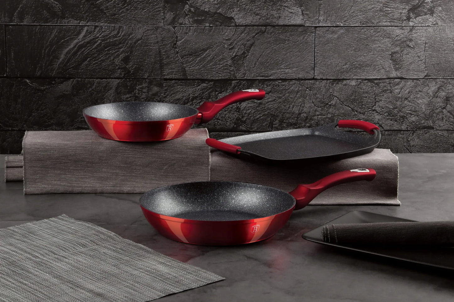 Granitinių keptuvių ir kepimo plokštės rinkinys BERLINGER HAUS Metallic Line