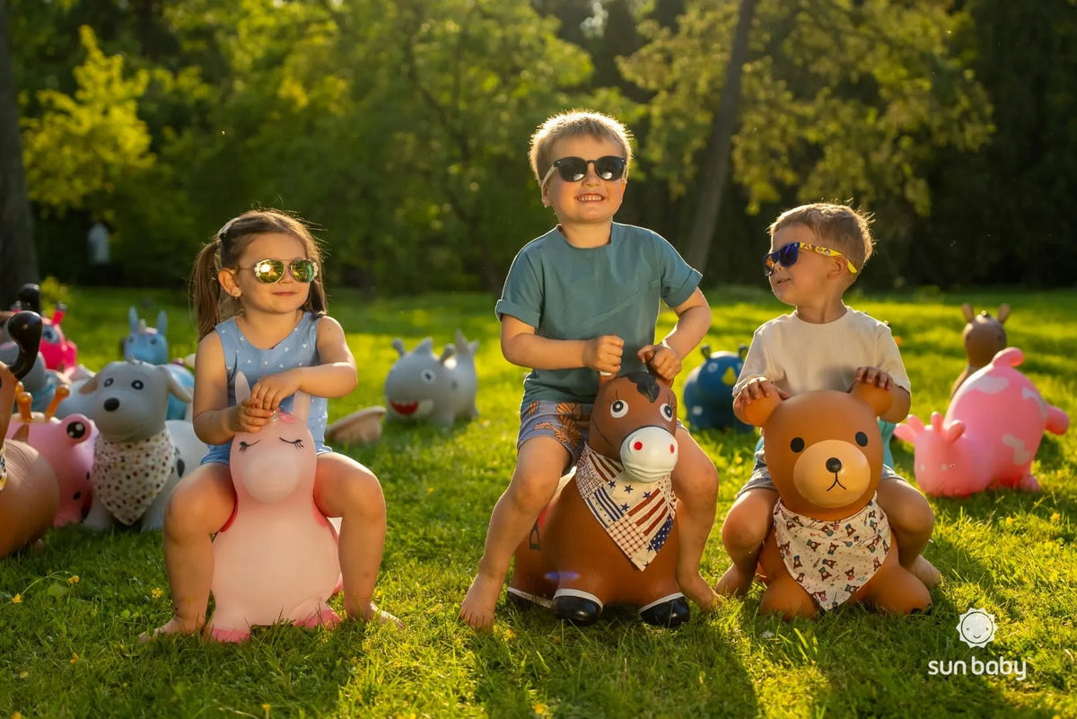Guminis šokliukas vaikams „Sun Baby Teddy“ su pompa ir bandana