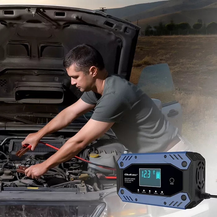 Išmanusis akumuliatorių įkroviklis su remonto funkcija 12-24V 10A LCD