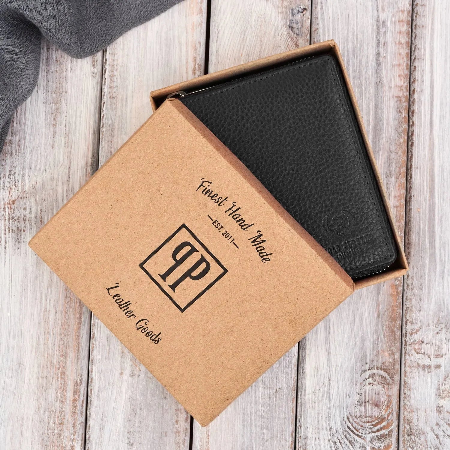 Klasikinė moteriška odinė piniginė Paolo Peruzzi T-139-BL su RFID apsauga, juoda
