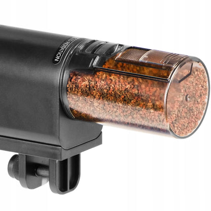 Kruger Meier AquaBrillo 90 automatinė akvariumo šėryklėlė, 90 ml, akumuliatorinė, 3 maitinimo režimai, 2 montavimo būdai