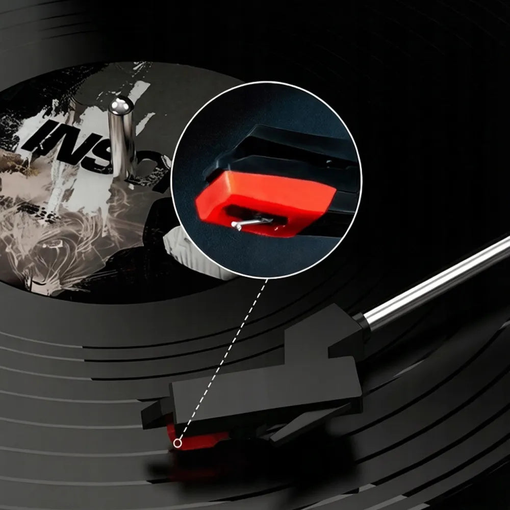 Lagamininis patefonas su stereo garsiakalbiais ir plokštelių konvertavimu, juodas