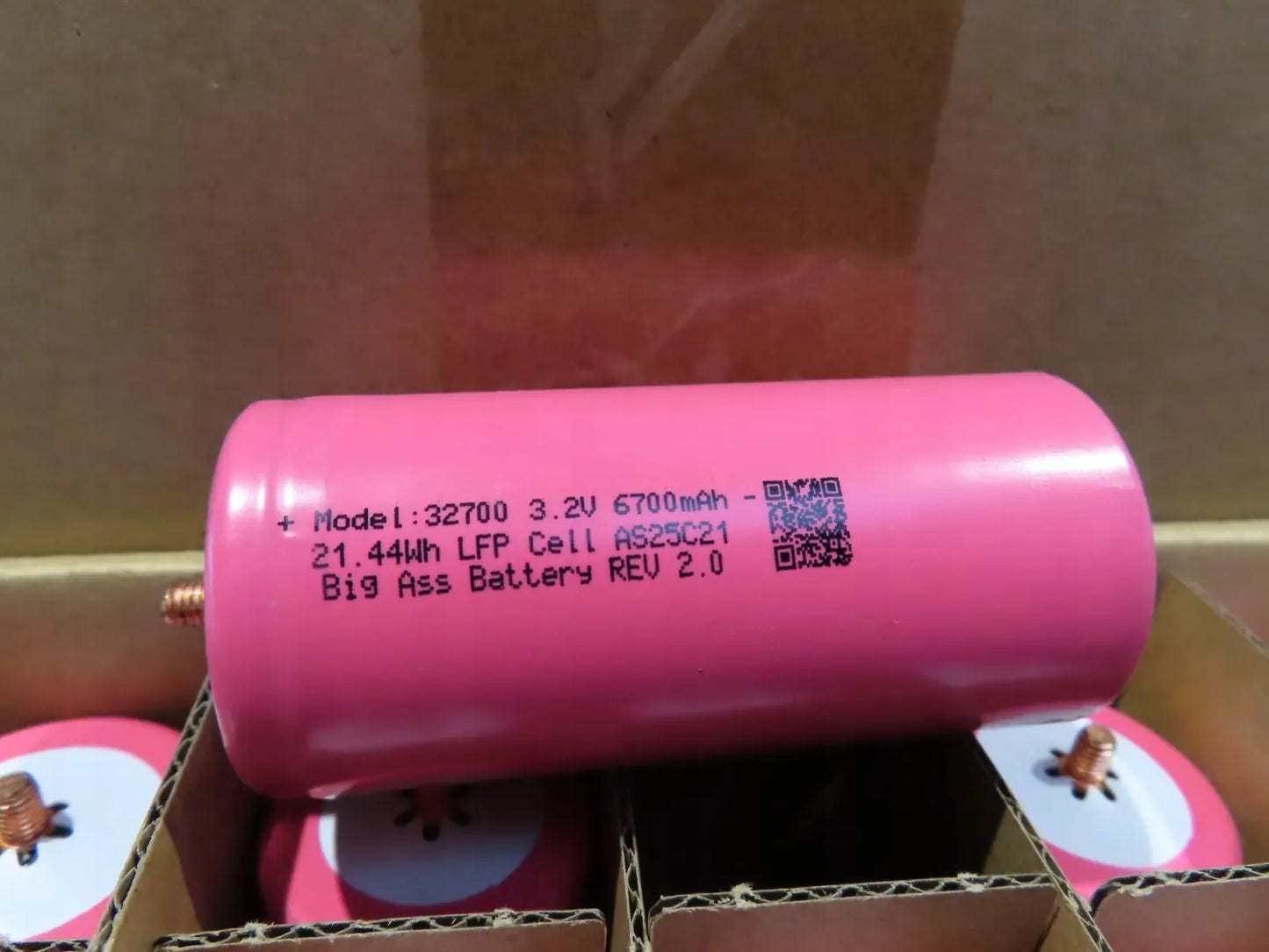LiFePO4 32700 6700mAh 3.2V LFP elementas 21.44Wh akumuliatorius 4 vienetai