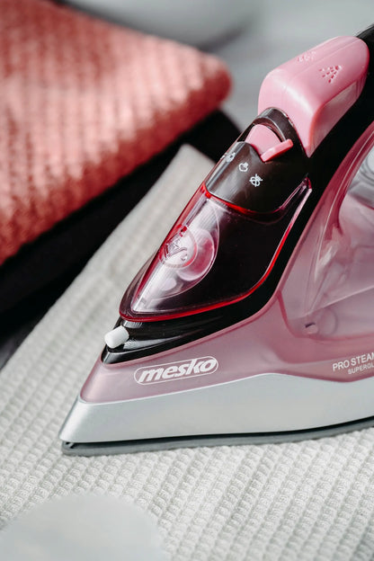 Mesko MS 5028 garinis lygintuvas, 2600 W, keraminis padas, savivalos funkcija, ANTI-DRIP, ANTI-CALC