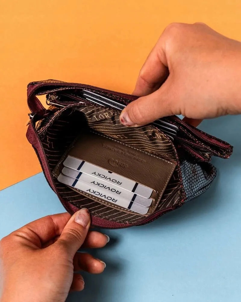 Moteriška Lorenti piniginė su cirkoniu ir RFID apsauga – puiki dovana