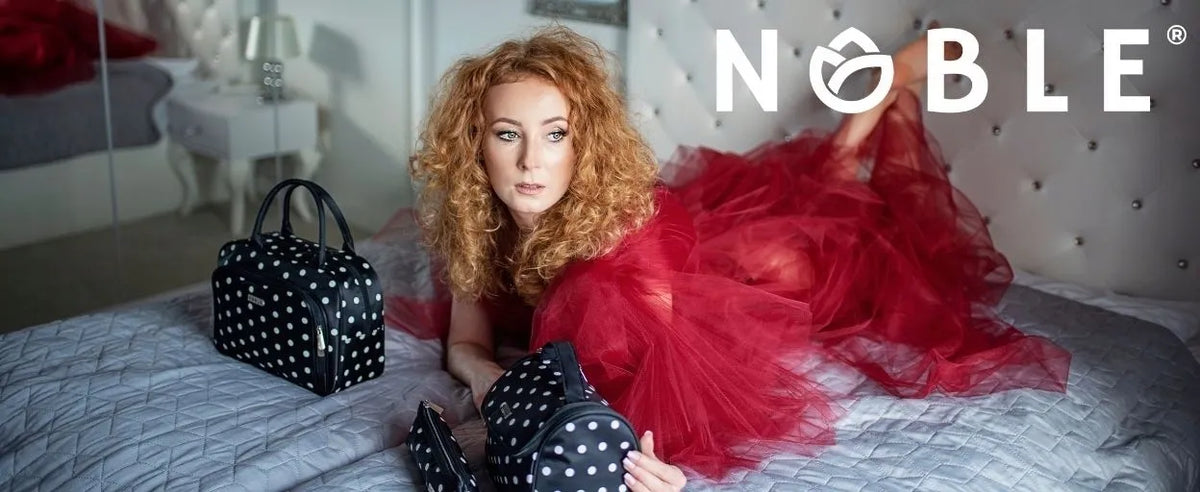„Noble“ juoda didelė kelioninė kosmetinė-kufrėlis kosmetikai