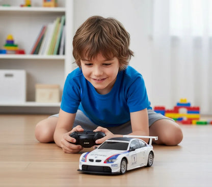 Nuotoliniu būdu valdomas automobilis BMW M3 RC 1:24, baltas, Coil