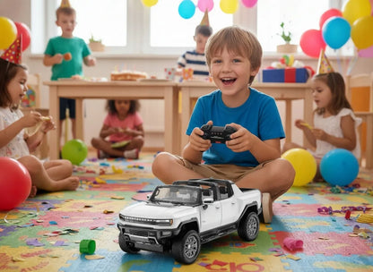 Nuotoliniu būdu valdomas visureigis 4x4 RC Hummer baltas