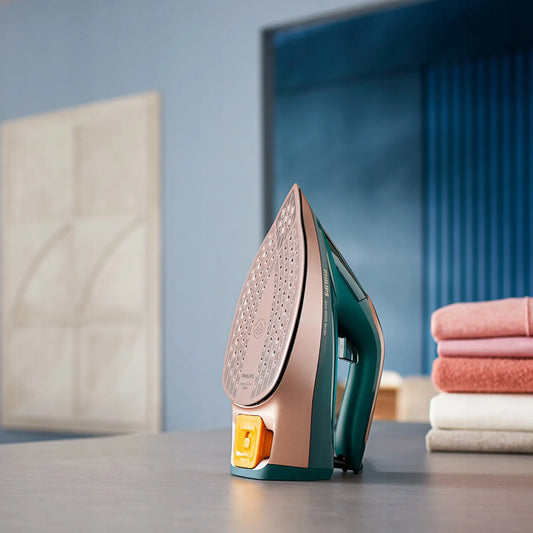 „Philips DST8030/70 Azur 8000 Series“ garinis lygintuvas, 3000 W, garų pliūpsnis iki 240 g