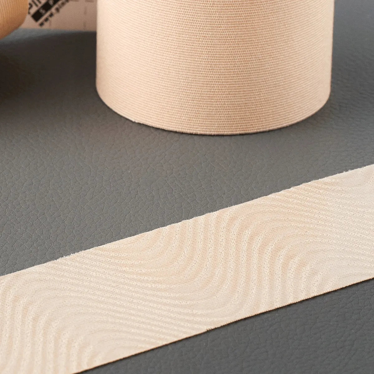 PINOTAPE Sensitive kineziologinio teipavimo juosta jautriai odai, 5 m, raudona