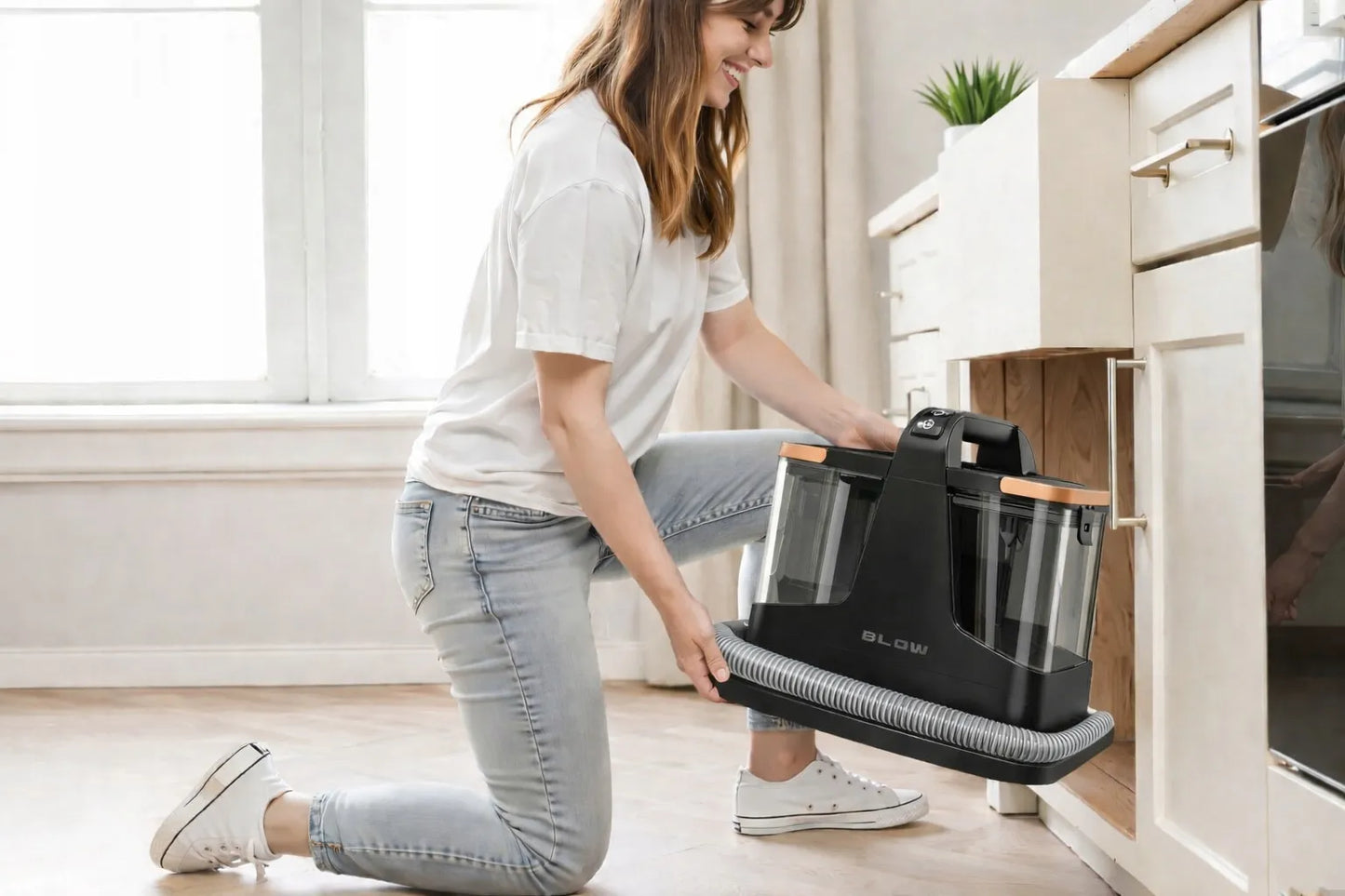 Plaukų ir kilimų plovimo siurblys BLOW WDC600 600 W, drėgnas ir sausas valymas
