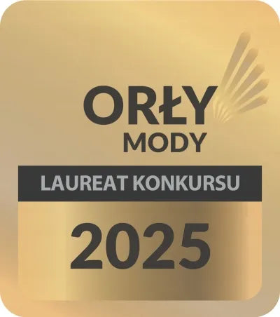 Raudona lakuotos odos moteriška kosmetinė su krokodilo raštu „Wojewodzic“