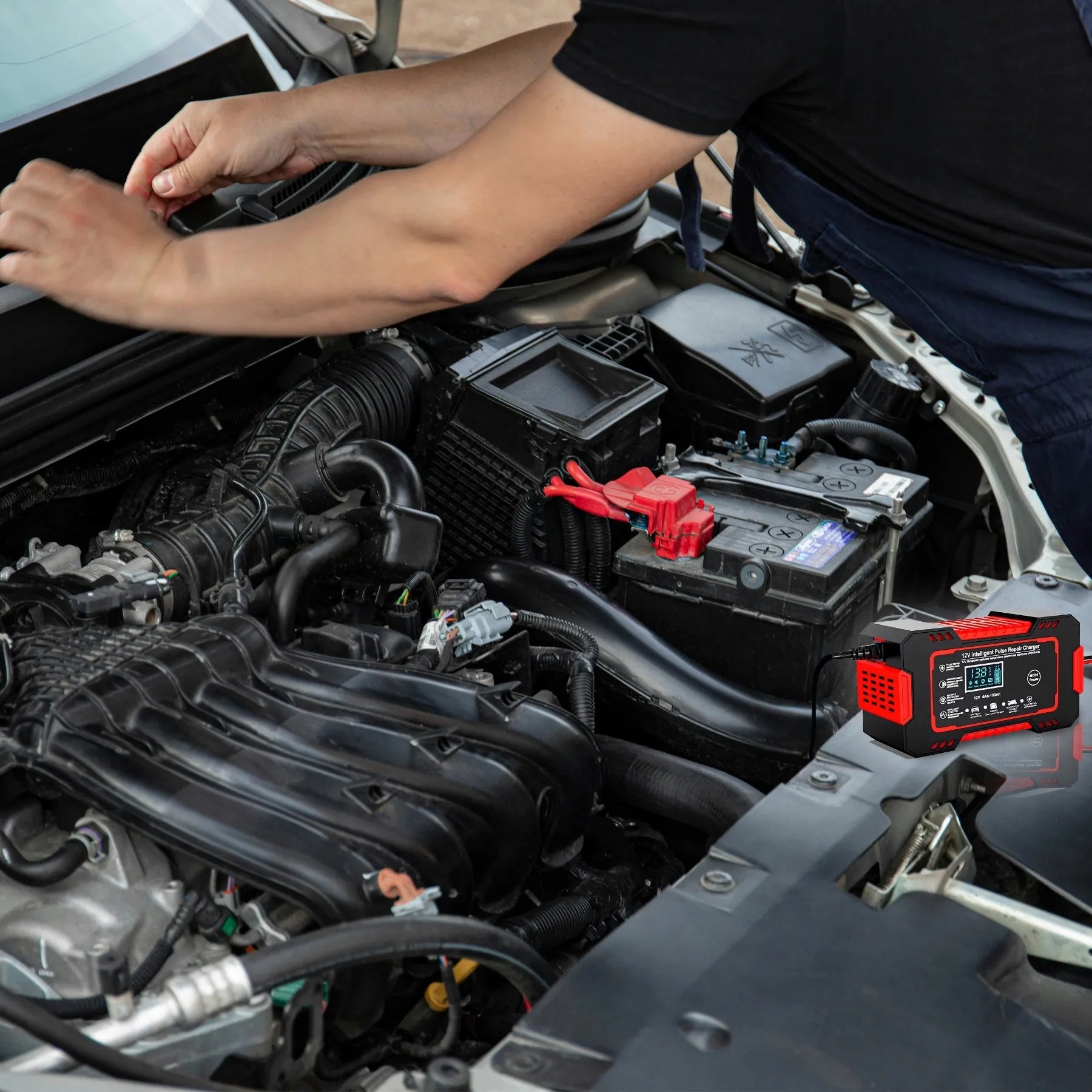 RETOO Automatinis automobilinis akumuliatorių įkroviklis su remonto funkcija 12V LCD