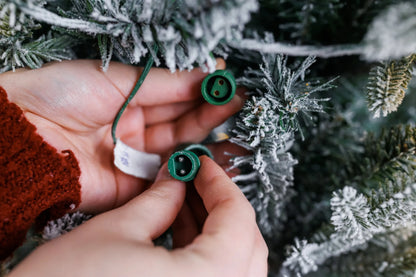 „Snowy“ arktinė eglė PE + PVC, 2,25 m, su integruota girlianda
